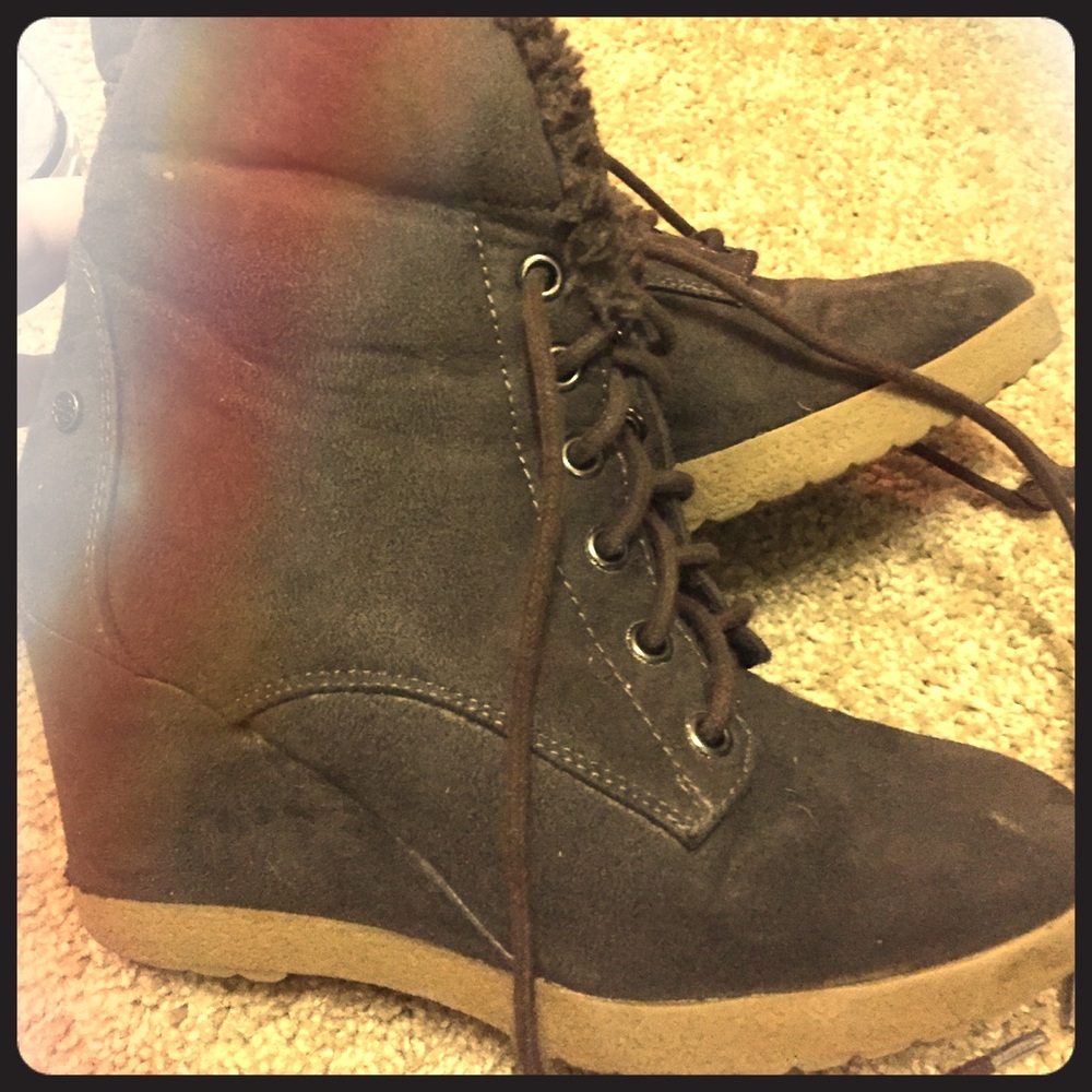 Brown wedges